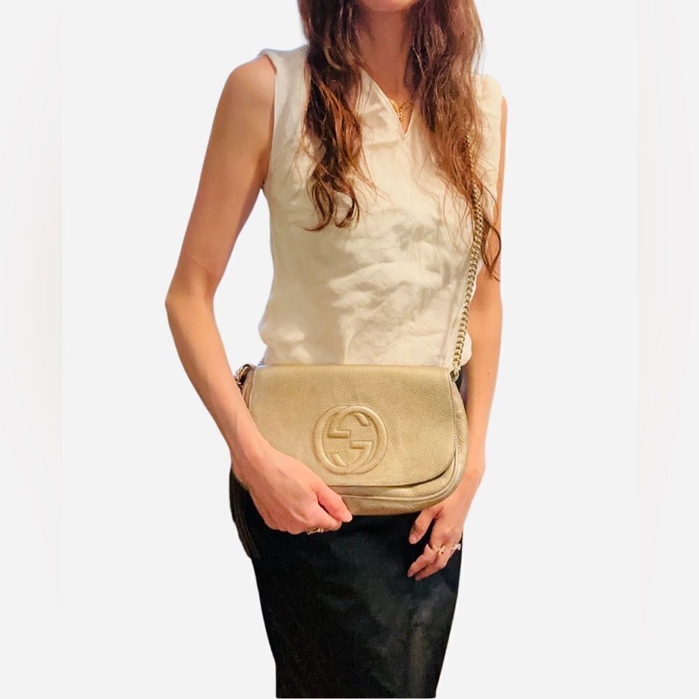Gucci Gold SoHo Crossbody Bag with Chain Strap and Tassel - Picture 13 of 13